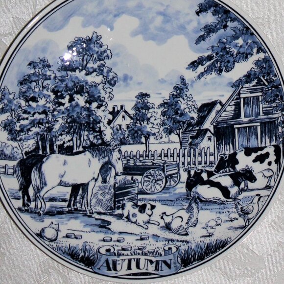 Delft Blue and White Plate | Autumn | Seasons Collection - Picture 2 of 11